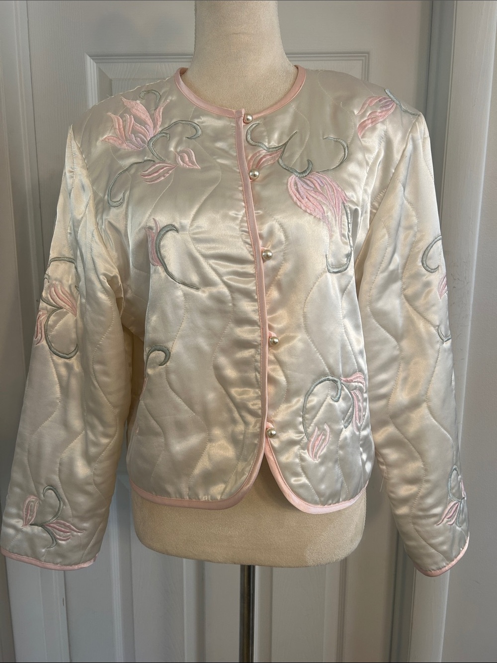 Natori x Neiman Marcus Vintage bed jacket